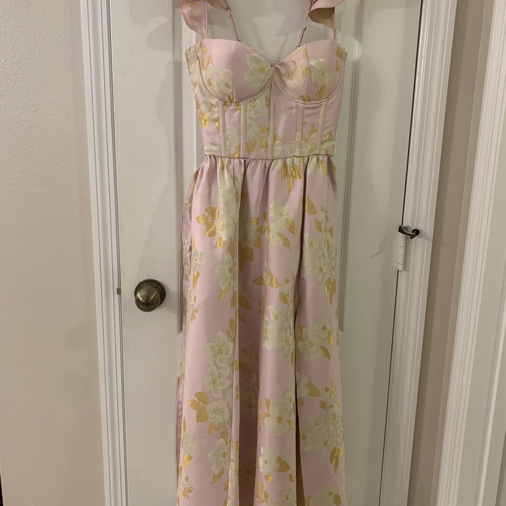 V. Chapman bridesmaid dresses. Sizes 0, 2, and 8. - Picture 8 of 10